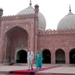kate-william-depart-mosque-a-1