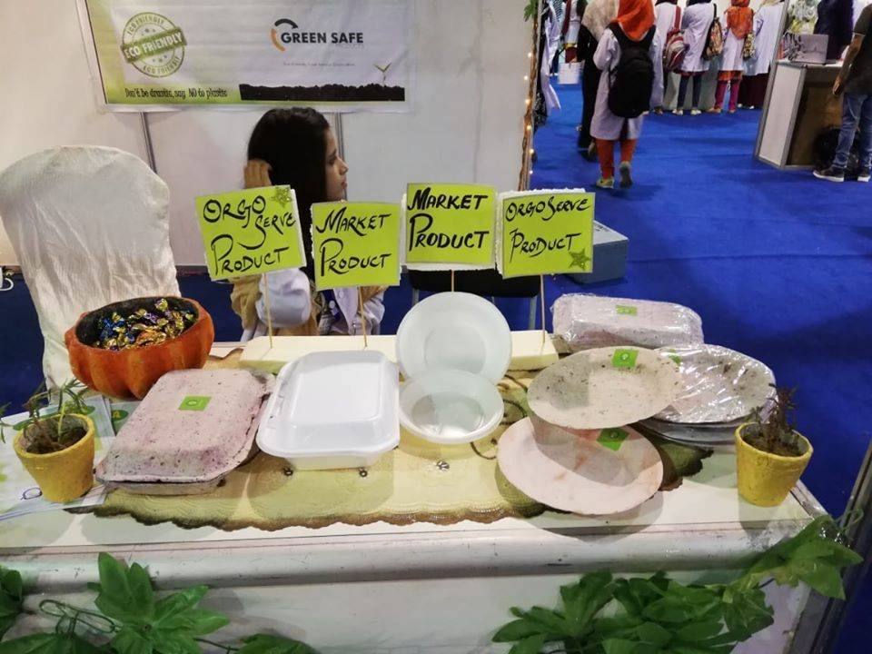 Biodegradable plates from fruit and veg peels by Pakistani students