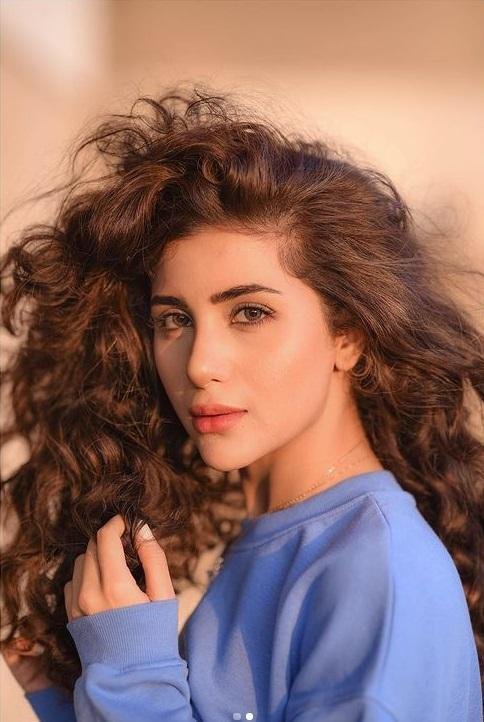 Sohai Ali Abro Looks Hot In Her Recent Photo Shoot!