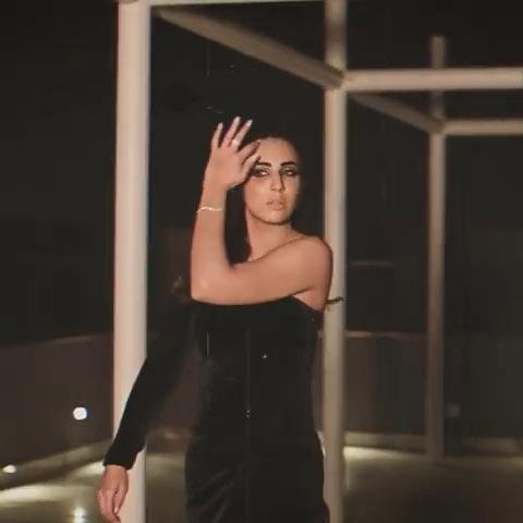 Super Sexy! Ushna Shah looks smoking hot in these pictures